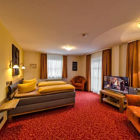 Sonneneck Hotel&restaurant Mit Terrasse - (adults Only) Titisee-Neustadt